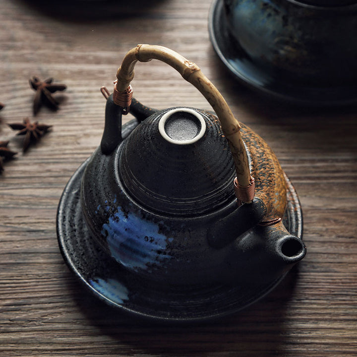 Japanese ceramic seafood soup pot